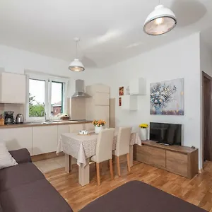  Apartament Sunny Place